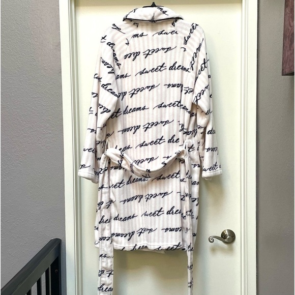 Victoria Secret Short Cozy Robe Size Medium/Large - Picture 4 of 8